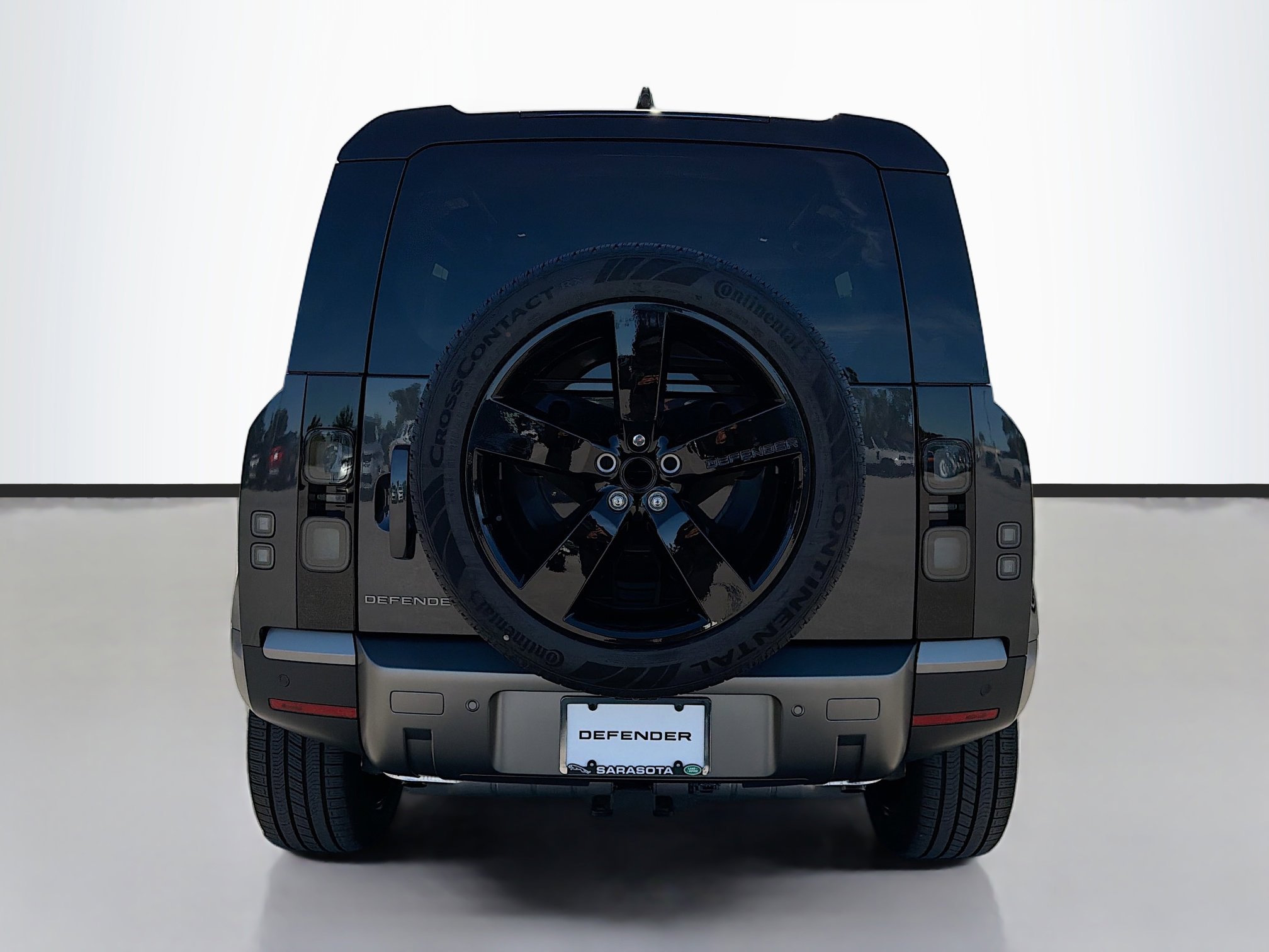 New 2026 Land Rover Defender 110 S image 4