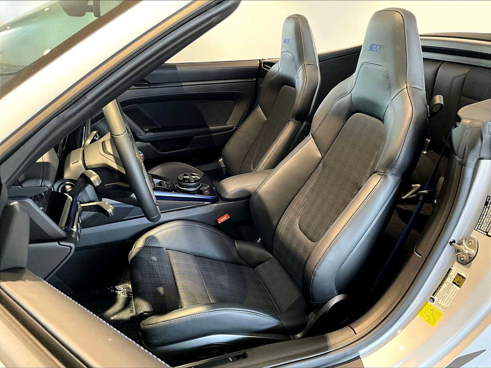 New 2026 Porsche 911 Carrera T RWD image 5