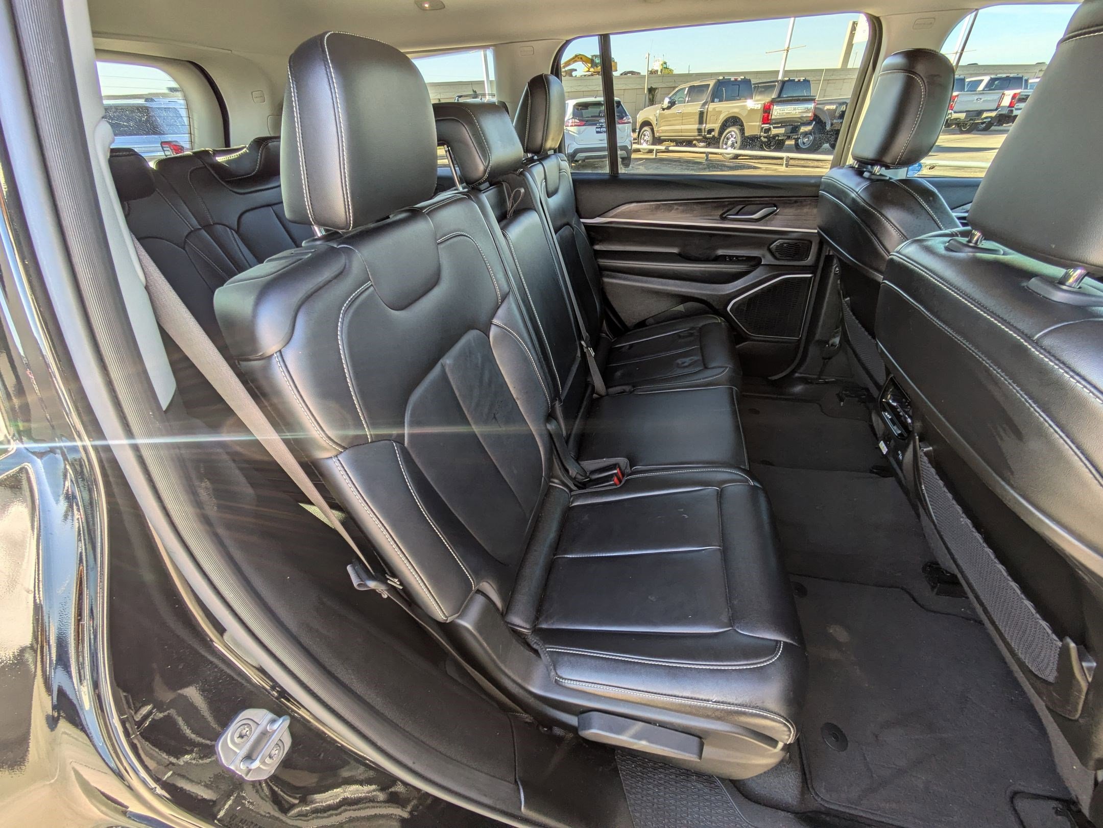 Used 2021 Jeep Grand Cherokee L Limited image 31