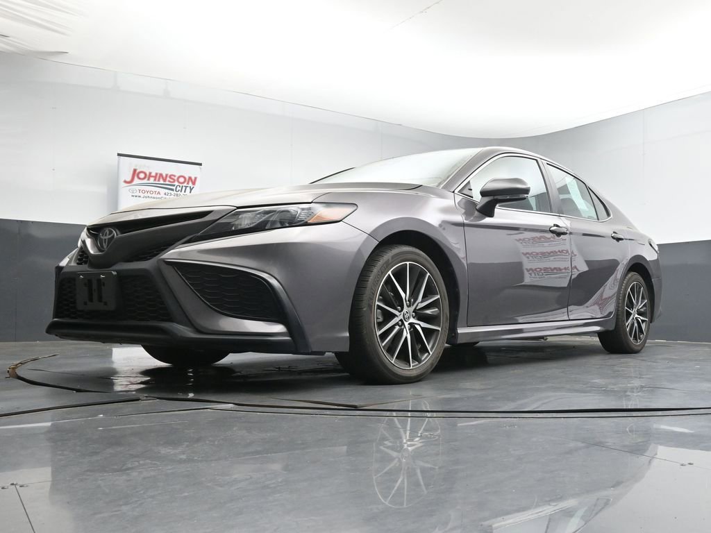 Used 2024 Toyota Camry SE FWD image 32