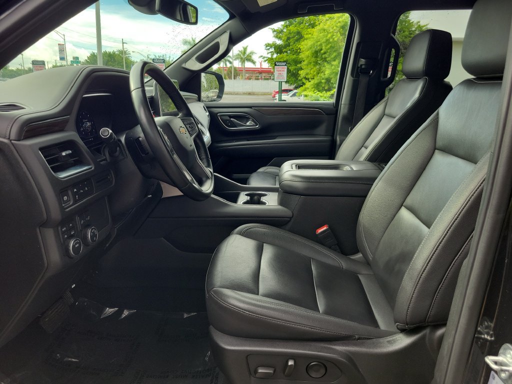 Used 2024 Chevrolet Suburban LT AWD/4WD image 25