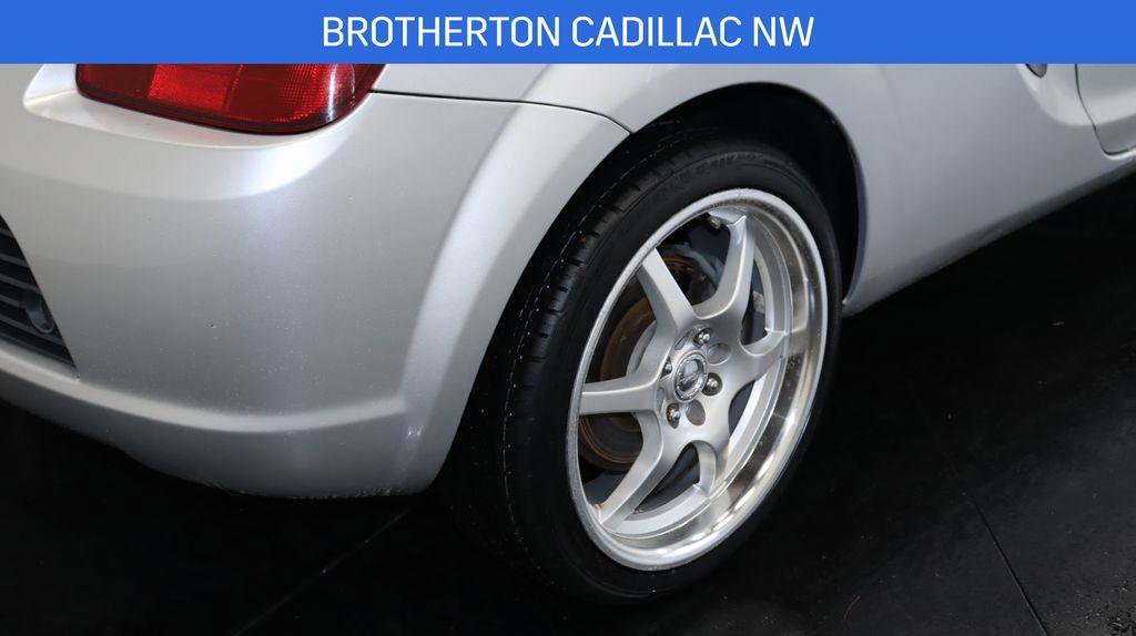 Used 2000 Toyota MR2 image 13