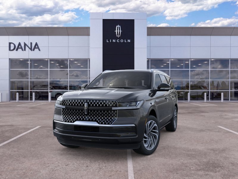 New 2026 Lincoln Navigator Reserve AWD/4WD image 2