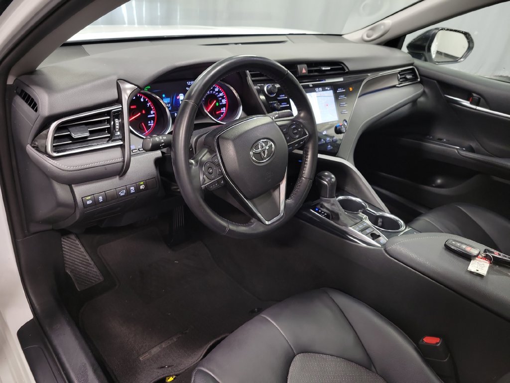 Used 2020 Toyota Camry XSE w/ Navigation Package FWD image 17