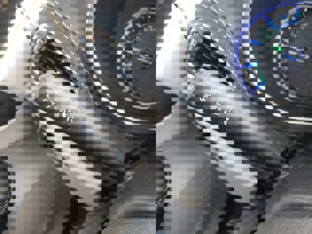 Used 2024 Chrysler Pacifica Select image 25