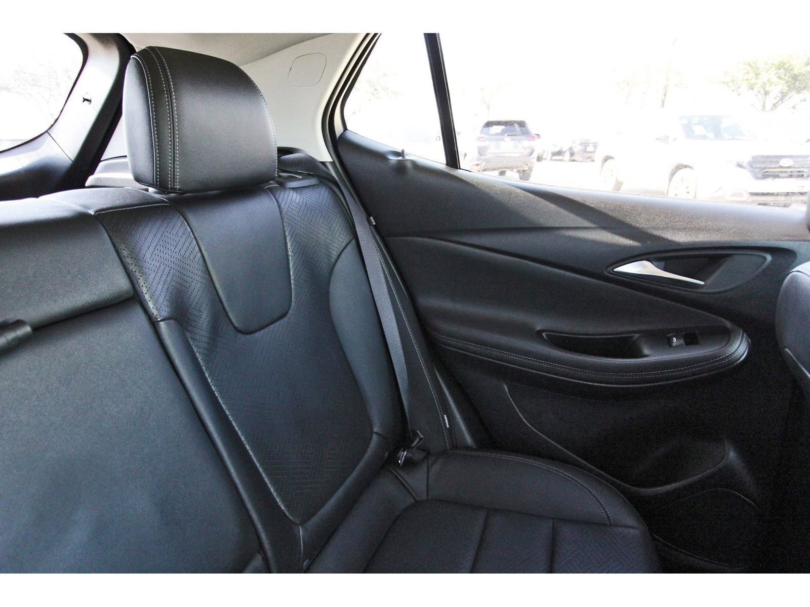 Used 2023 Buick Encore GX Essence w/ Experience Buick Package image 12