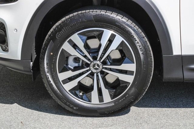 New 2025 Mercedes-Benz GLB 250 4MATIC image 11
