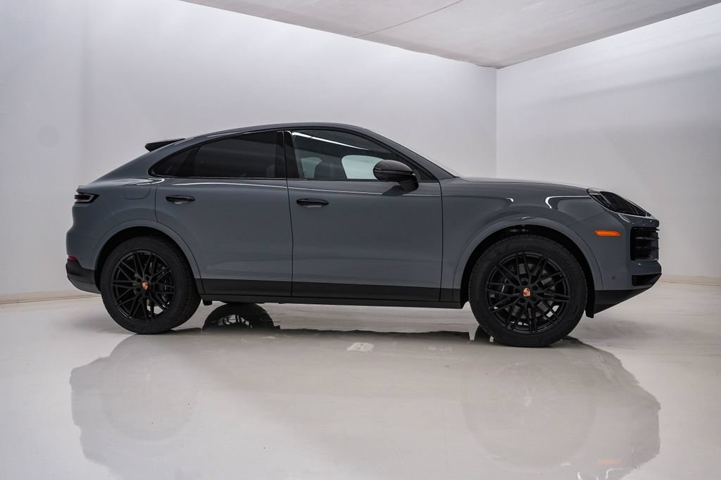 New 2026 Porsche Cayenne Coupe AWD/4WD image 9