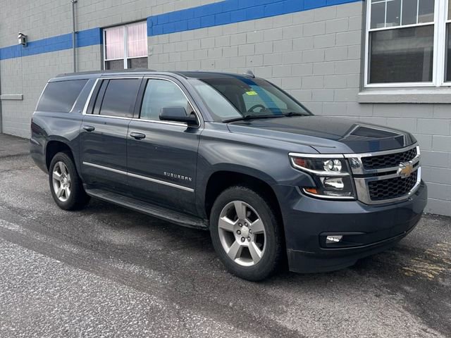 Used 2019 Chevrolet Suburban LT w/ Luxury Package image 3