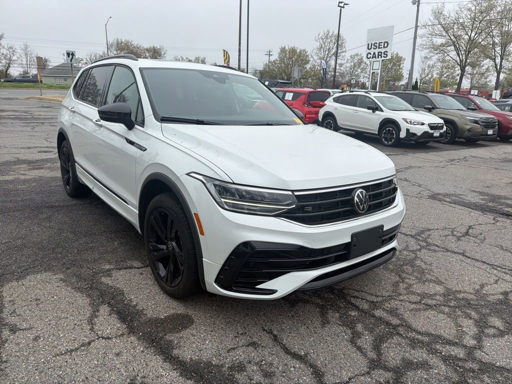 Used 2024 Volkswagen Tiguan SE R-Line