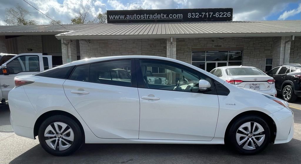 Used 2017 Toyota Prius Three w/ Carpet Mat Package image 7