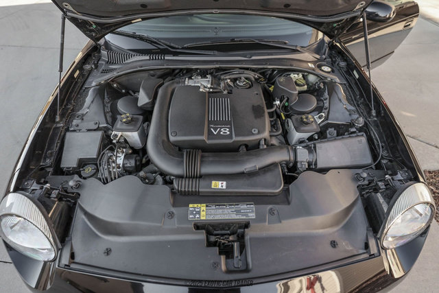 Used 2002 Ford Thunderbird Deluxe image 23