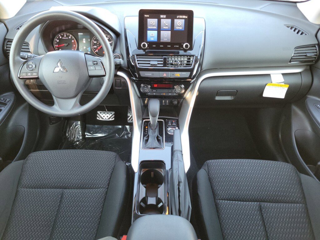 Used 2024 Mitsubishi Eclipse Cross Black Edition image 11