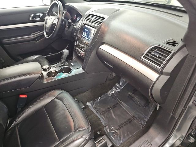 Used 2016 Ford Explorer XLT w/ Equipment Group 202A image 37