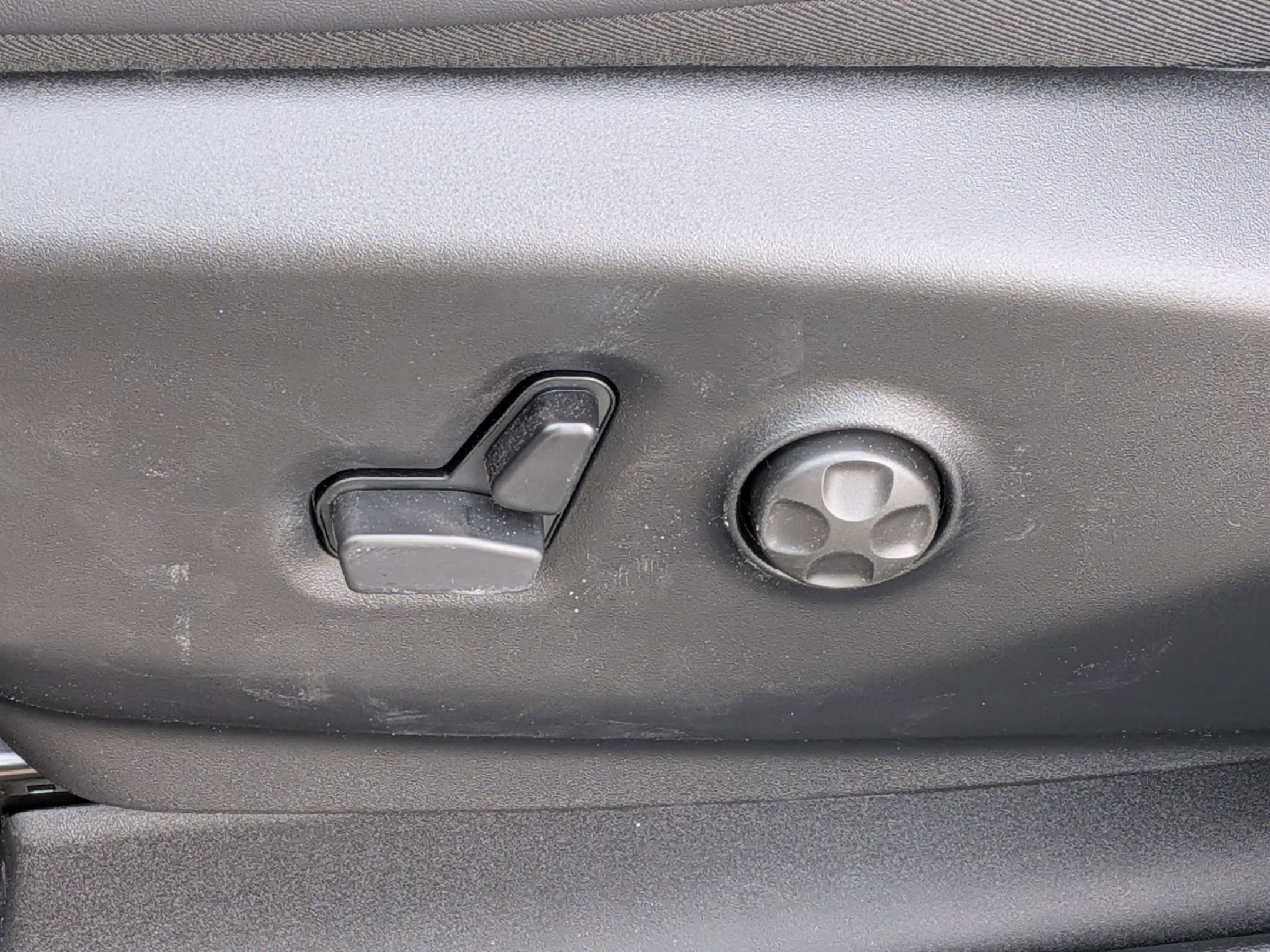 New 2026 Chrysler Voyager LX image 27