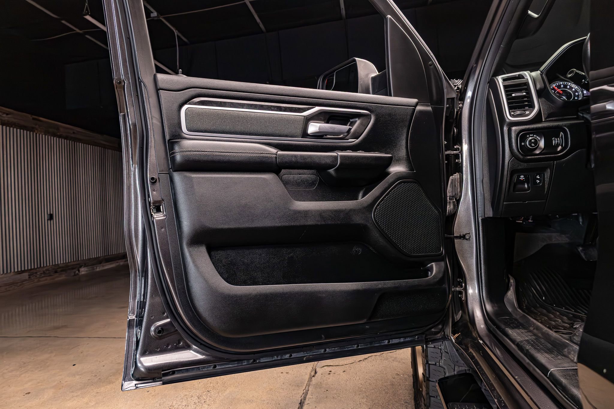 Used 2021 RAM 1500 Big Horn image 31