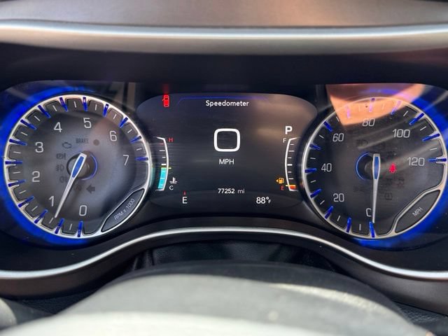 Used 2020 Chrysler Pacifica Touring-L Plus FWD image 16