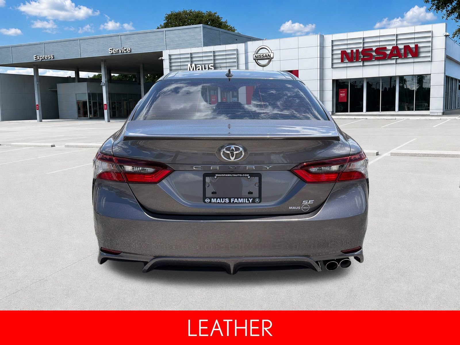 Used 2022 Toyota Camry SE w/ Convenience Package FWD image 5