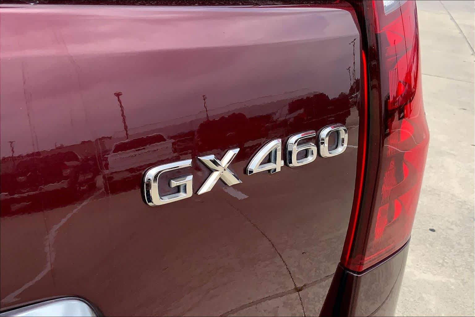 Used 2022 Lexus GX 460 Luxury w/ Sport Design Package AWD/4WD image 10
