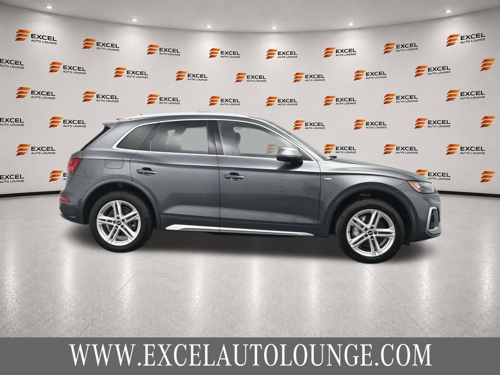 Used 2021 Audi Q5 e Premium Plus w/ Premium Plus Package AWD/4WD image 6