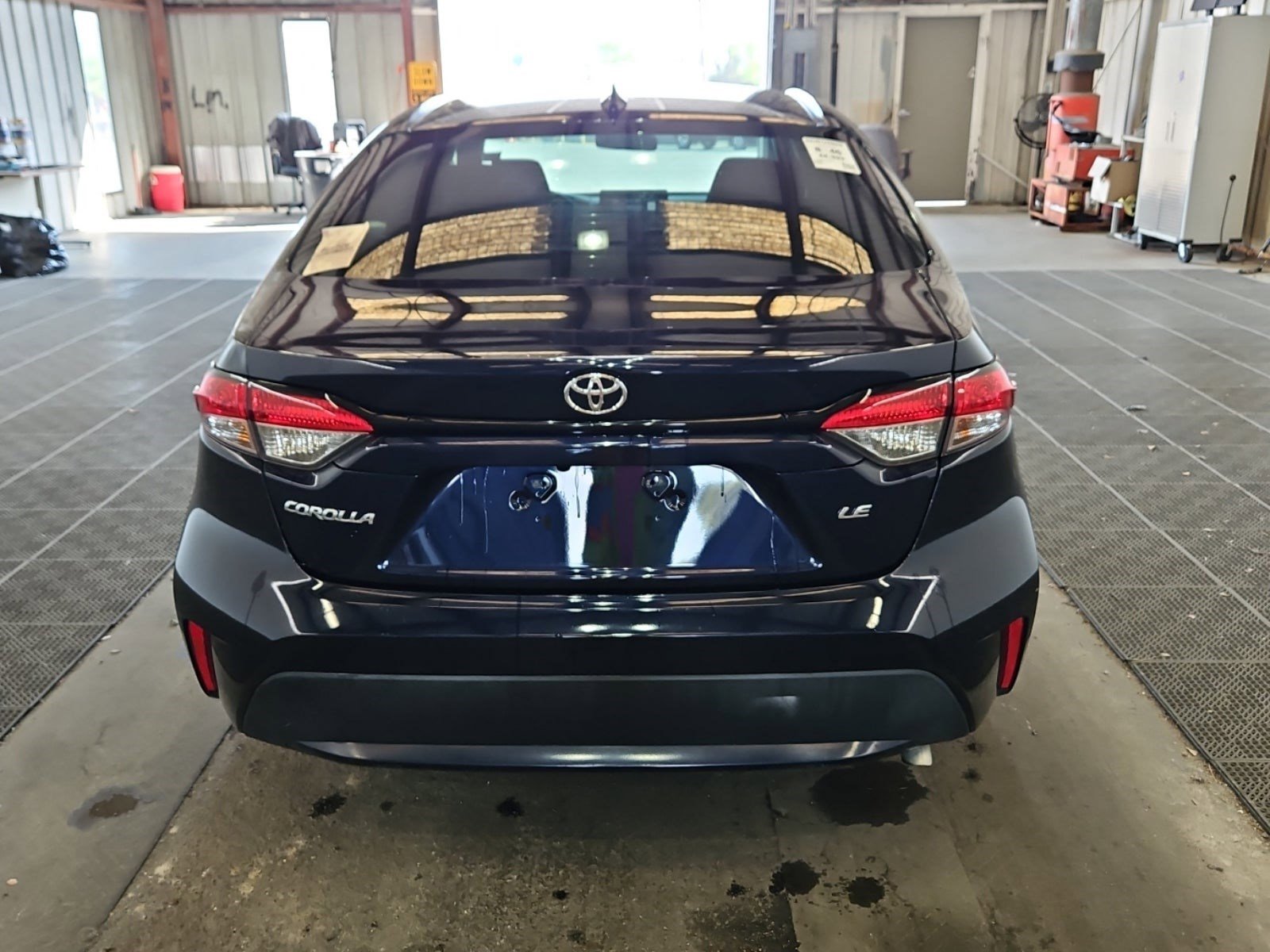 Used 2022 Toyota Corolla LE image 7
