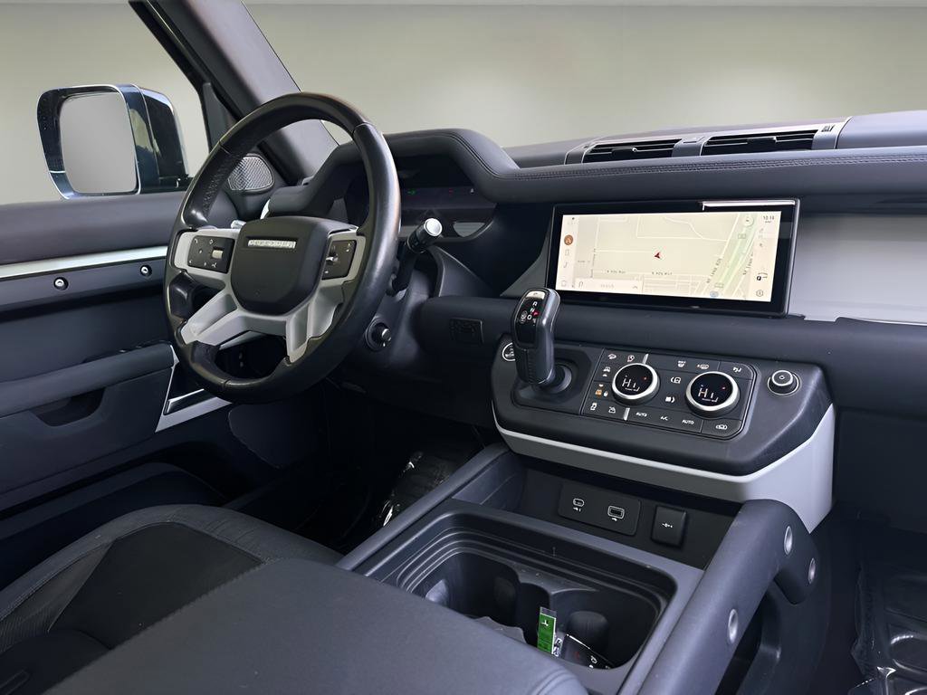 Used 2020 Land Rover Defender 110 SE image 10