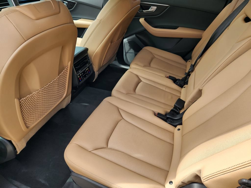 Certified 2025 Audi Q7 3.0T Premium Plus AWD/4WD image 35