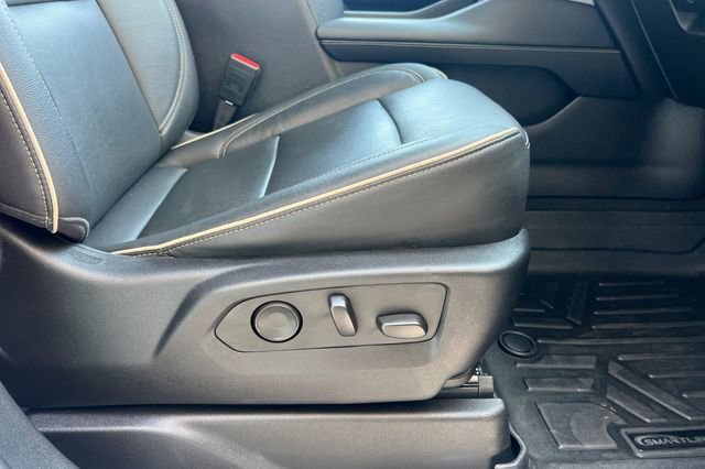 Used 2021 GMC Yukon SLT w/ Rear Media and Nav Package image 24