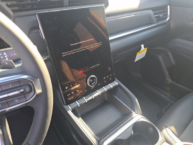 New 2027 GMC Terrain Elevation w/ Elevation Premium Package AWD/4WD image 27