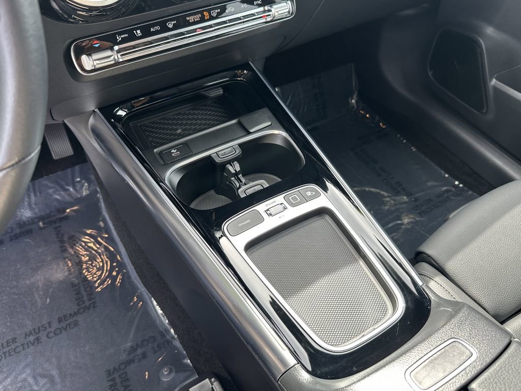 Certified 2025 Mercedes-Benz GLA 250 image 32