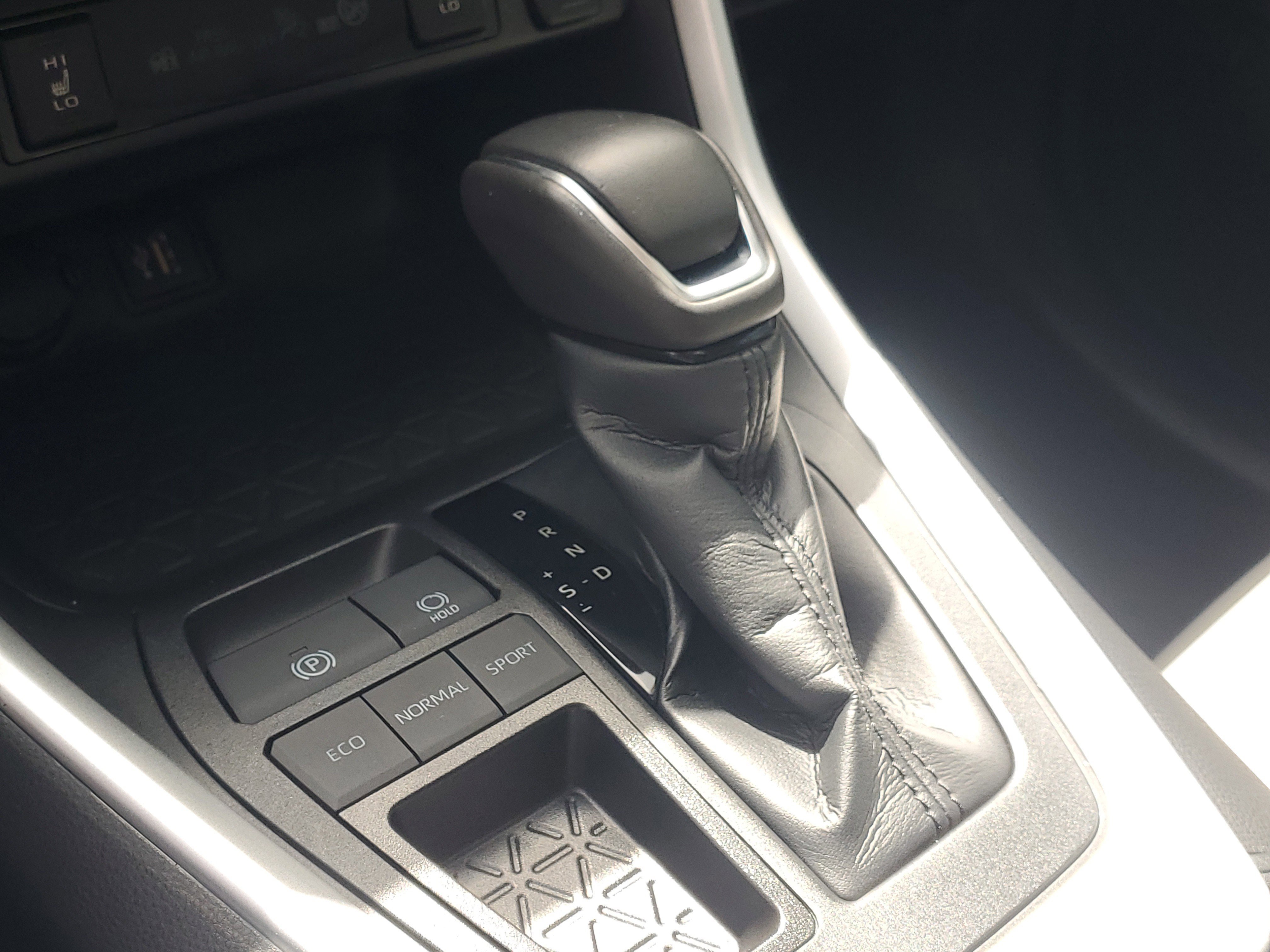 Certified 2023 Toyota RAV4 XLE Premium FWD image 28