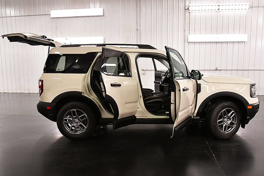 Used 2025 Ford Bronco Sport Big Bend w/ Convenience Package AWD/4WD image 31
