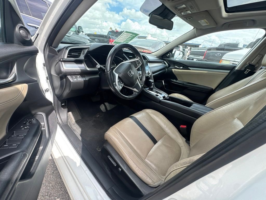 Used 2016 Honda Civic Touring image 4