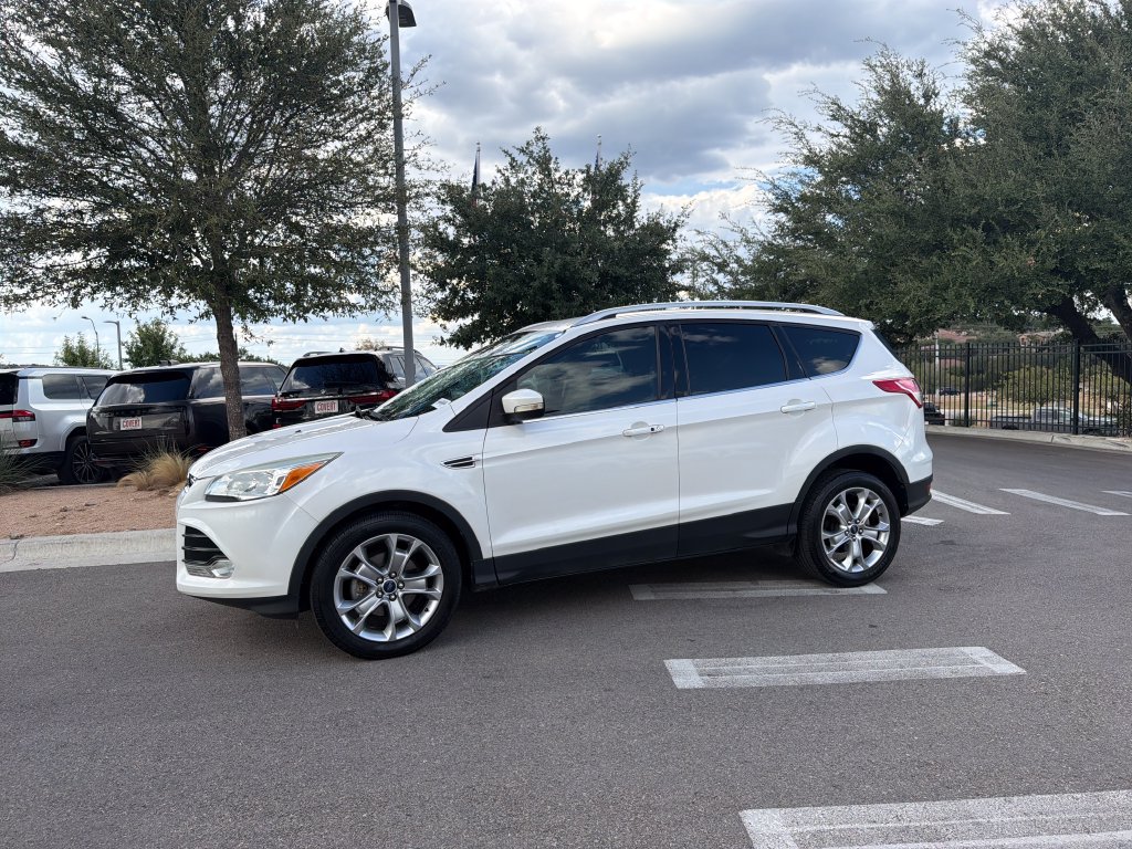Used 2014 Ford Escape Titanium FWD image 4
