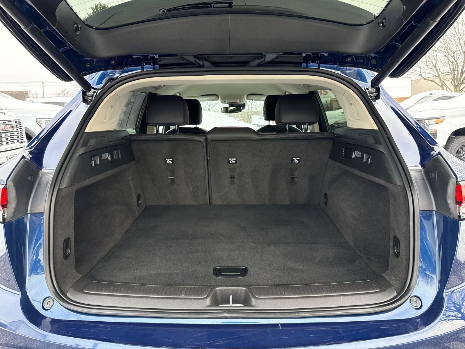 Used 2023 Buick Envision Essence image 23