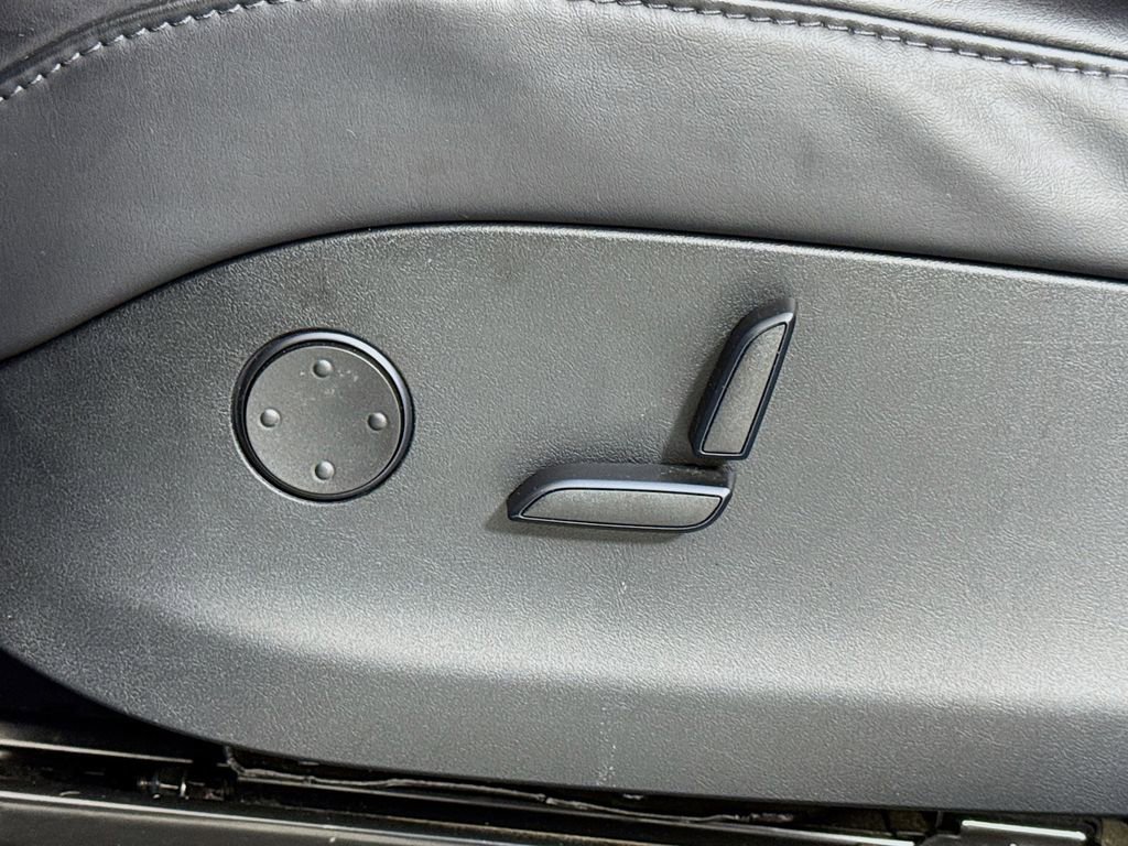 Used 2018 Tesla Model X 75D image 15