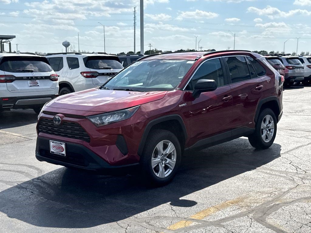 Used 2019 Toyota RAV4 LE w/ Carpet Mat Package AWD/4WD image 7