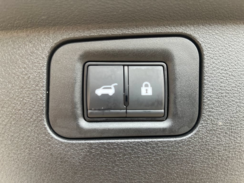 Certified 2025 Nissan Armada SL RWD image 32
