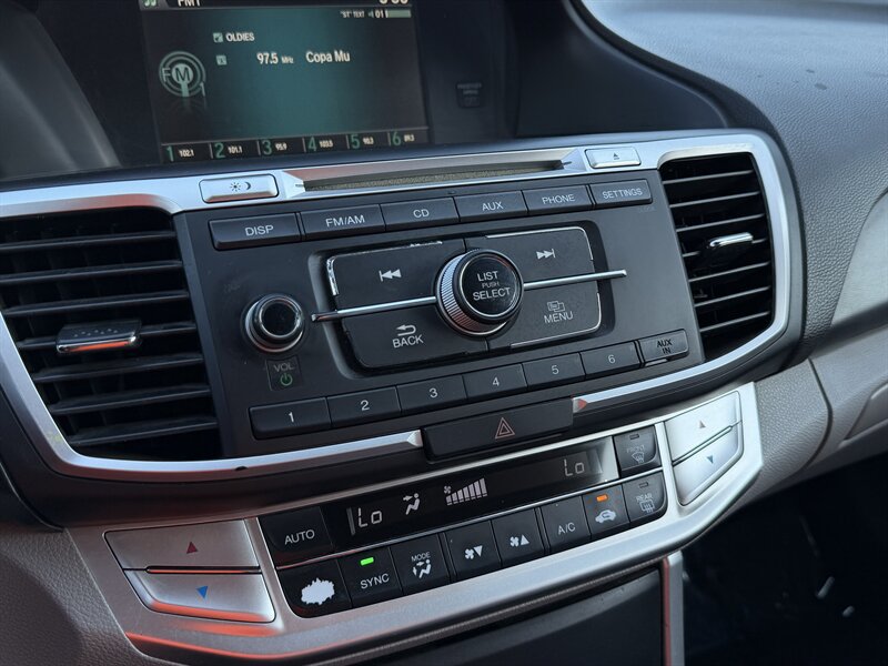 Used 2015 Honda Accord LX image 33
