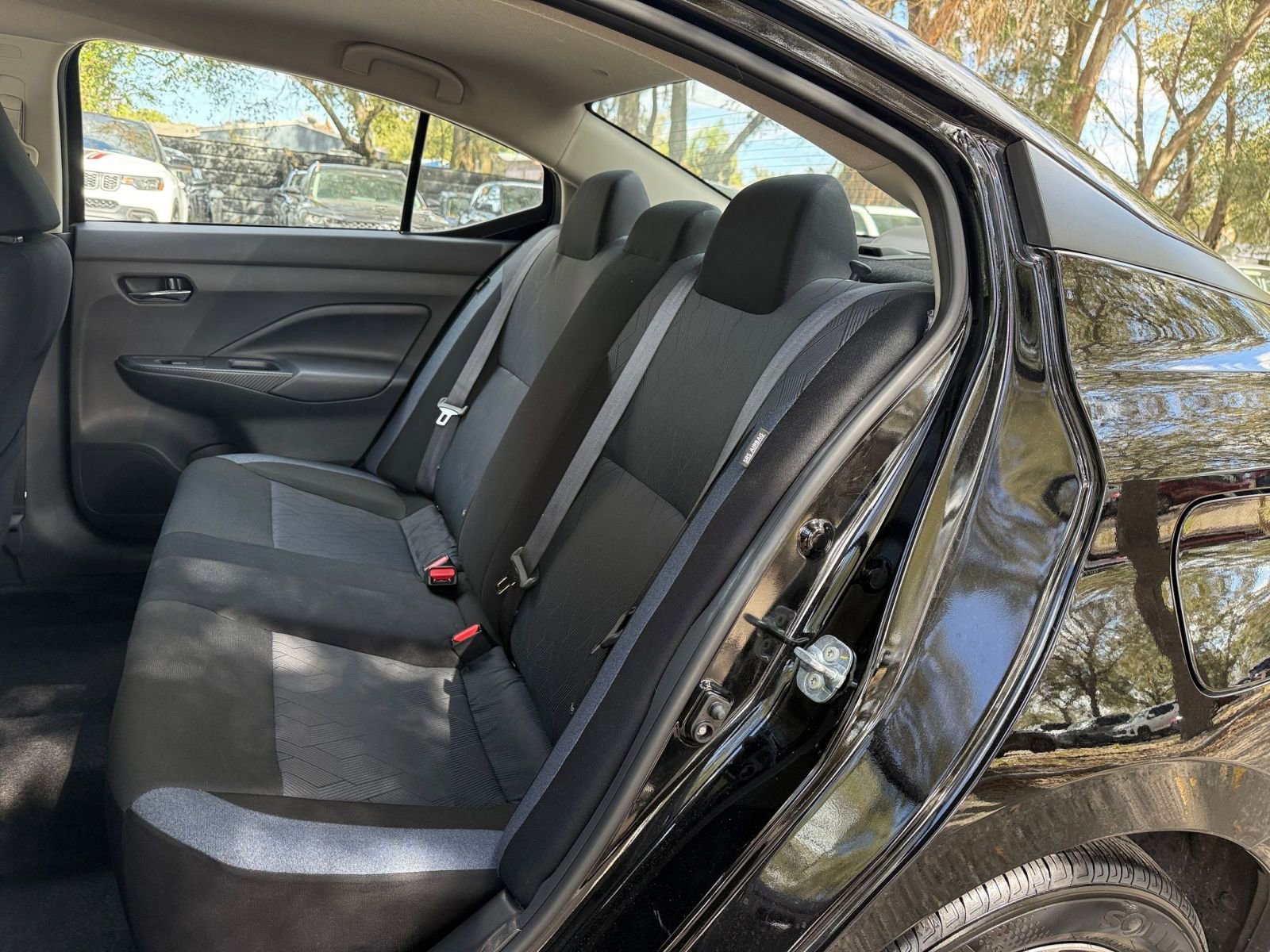 Used 2025 Nissan Versa SV FWD image 34