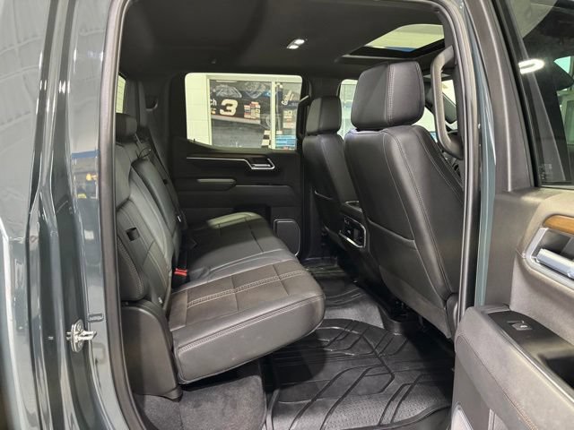 Used 2026 Chevrolet Silverado 1500 High Country AWD/4WD image 14