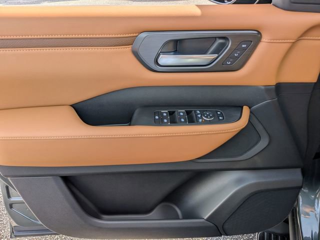 New 2026 Nissan Armada SL w/ Captain's Chari Seat Package image 13