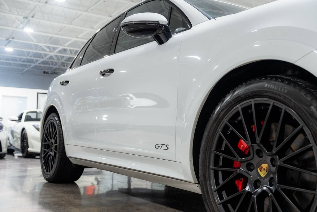 Used 2021 Porsche Cayenne GTS AWD/4WD image 35
