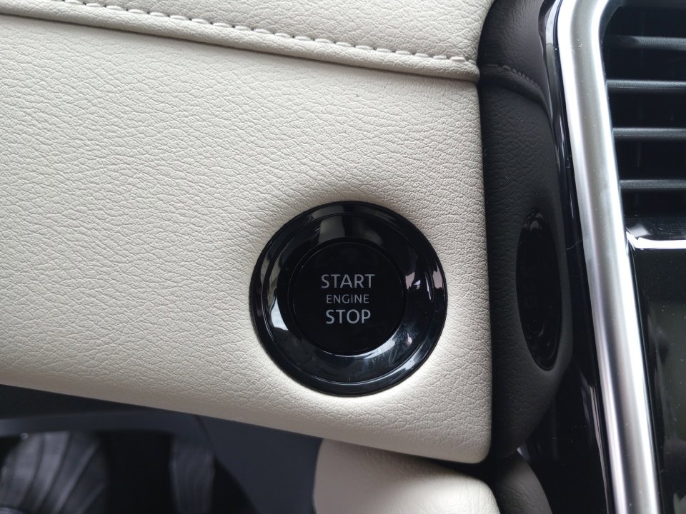 New 2026 Nissan Armada Platinum image 19