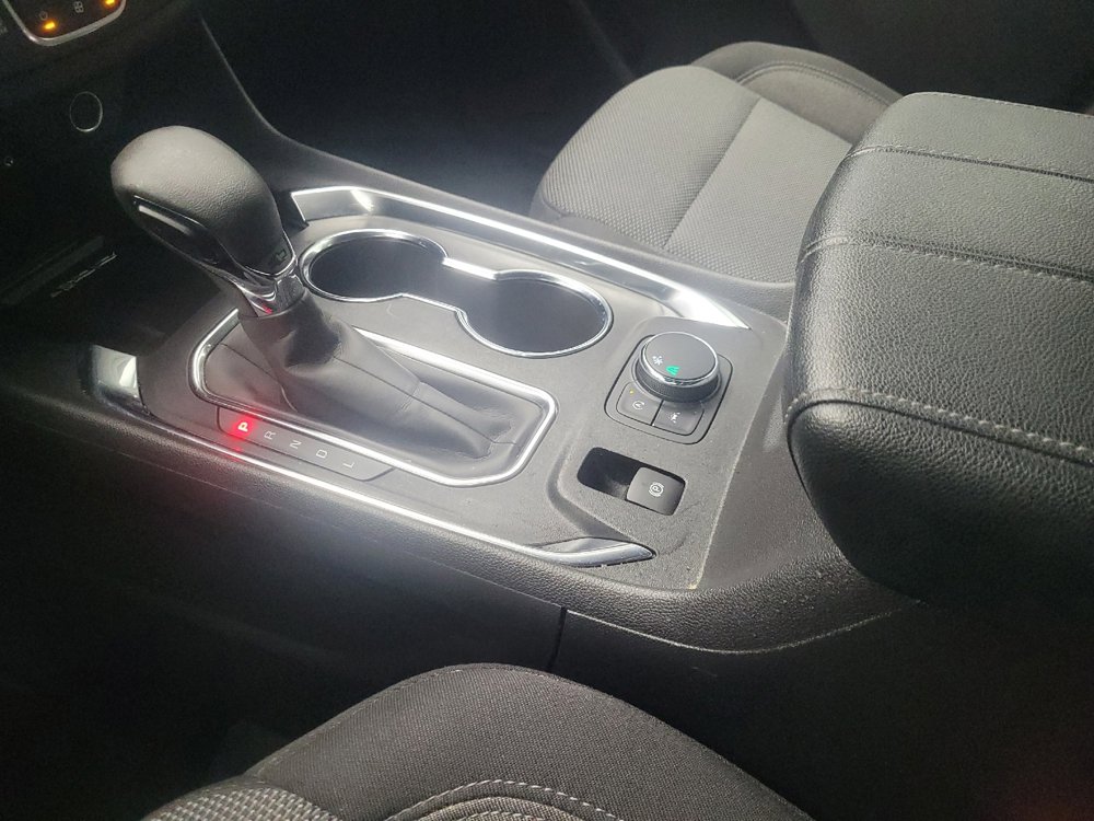 Used 2022 Chevrolet Traverse LT image 26