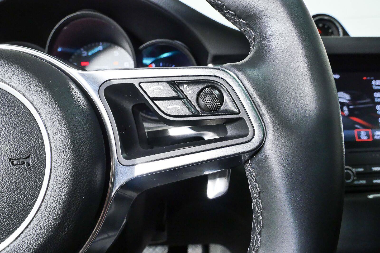 Used 2018 Porsche Macan S AWD/4WD image 11