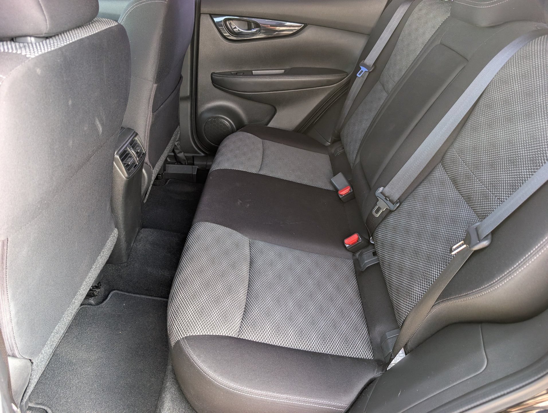 Used 2019 Nissan Rogue Sport SV FWD image 16