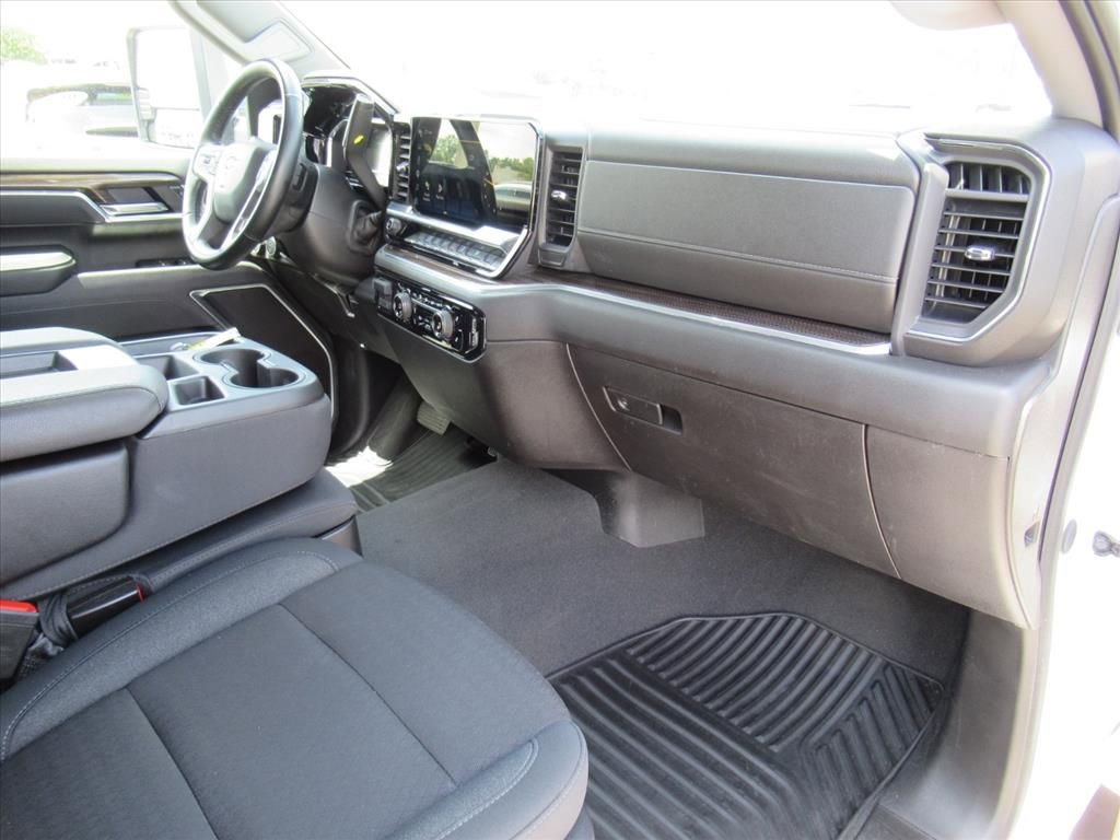 Certified 2025 Chevrolet Silverado 2500 LT w/ Convenience Package AWD/4WD image 11
