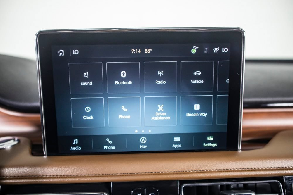 Used 2023 Lincoln Aviator Reserve w/ Equipment Group 201A AWD/4WD image 28