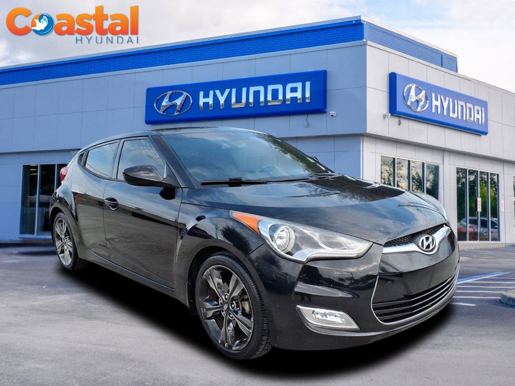 Used 2017 Hyundai Veloster Value Edition image 1